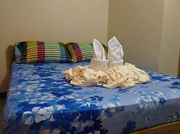 Mikki's Tourist Inn