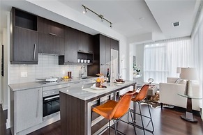 Luxury condos in Entertainment District