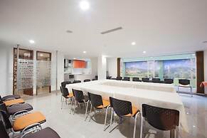 Hotel Castellana 100