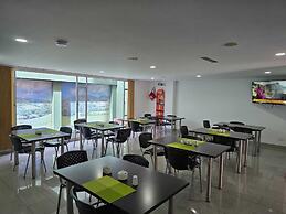 Hotel Castellana 100