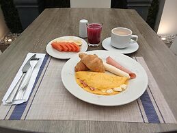 Hotel Castellana 100