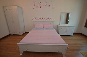 Felicia Home