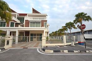 Felicia Home