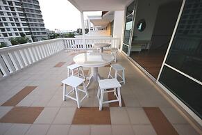 Felicia Home