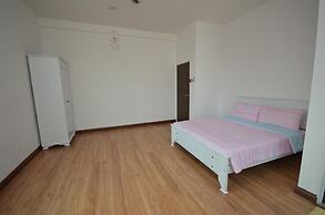 Felicia Home