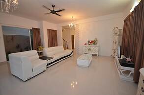 Felicia Home