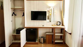 Qonaq Hotel