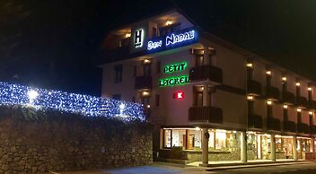 Hotel Petit Lacreu