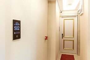 City Hall Hotel