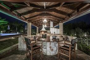 Amalthia Villa