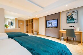 Katie Eastman Hotel