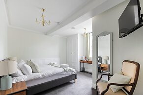 OYO Blenheim House