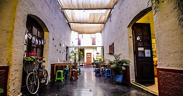 Econunay Hostels