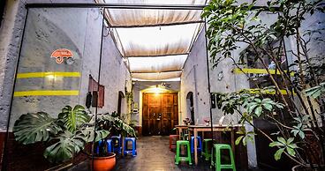 Econunay Hostels