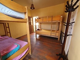 Econunay Hostels