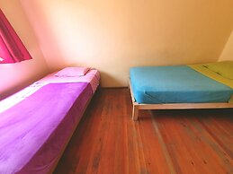Econunay Hostels