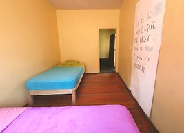 Econunay Hostels