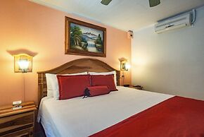 Prado Inn & Suites