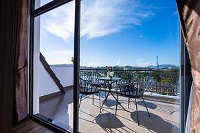 The Art - Win Hotel
