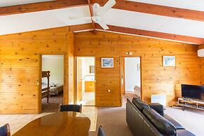 Wonboyn Cabins & Caravan Park