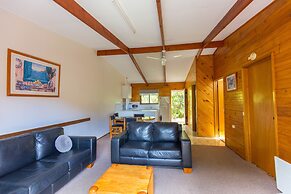 Wonboyn Cabins & Caravan Park