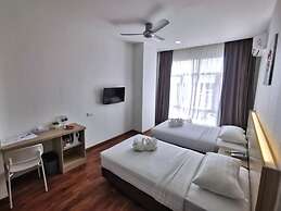 Green World Hotel