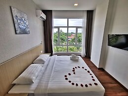 Green World Hotel