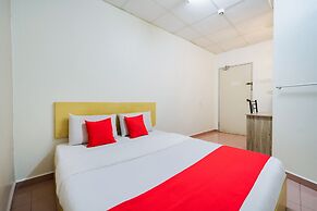 OYO 89461 CP Hotel