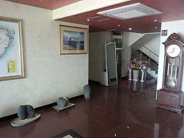 Eden Hostel