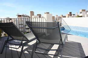 Penthouse With Private Pool Near Beach
