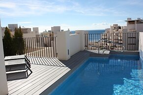 Penthouse With Private Pool Near Beach