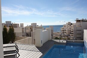 Penthouse With Private Pool Near Beach