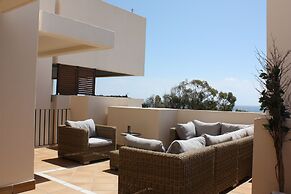 Frontline Penthouse With Private Pool