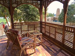 Djorff Palace