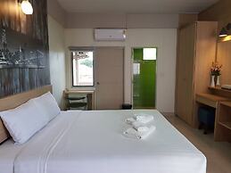 Blue Bed Pattaya SHA by Zuzu