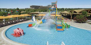 Noah's Ark Deluxe Hotel & Spa