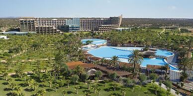 Noah's Ark Deluxe Hotel & Spa