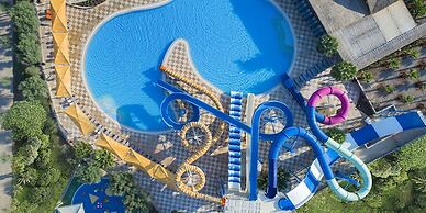 Noah's Ark Deluxe Hotel & Spa