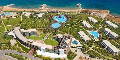Noah's Ark Deluxe Hotel & Spa