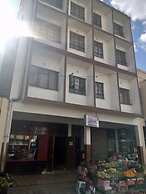 Sir James Hotel