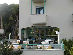 Hotel Flora