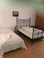 City Hotel-Garni