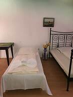City Hotel-Garni