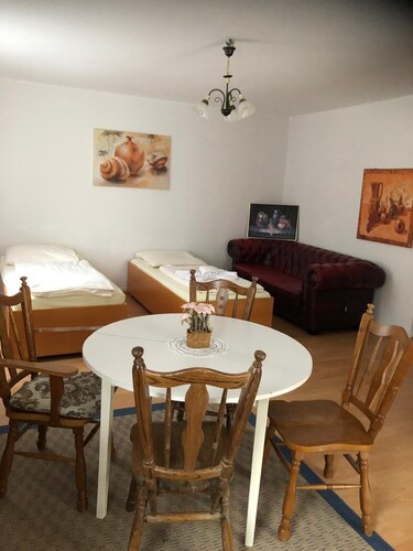 City Hotel-Garni