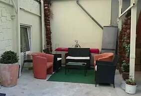 City Hotel-Garni