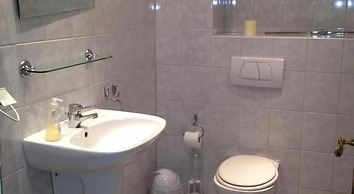 City Hotel-Garni