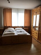 City Hotel-Garni