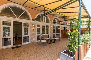 Mon-Repo Suites