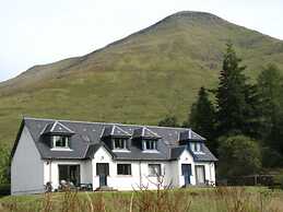 Stob Binnein Cottage