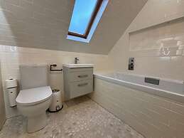 Stob Binnein Cottage